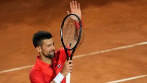 Djokovic Struck by Water Bottle at Italian Open, Confirms He's Fine