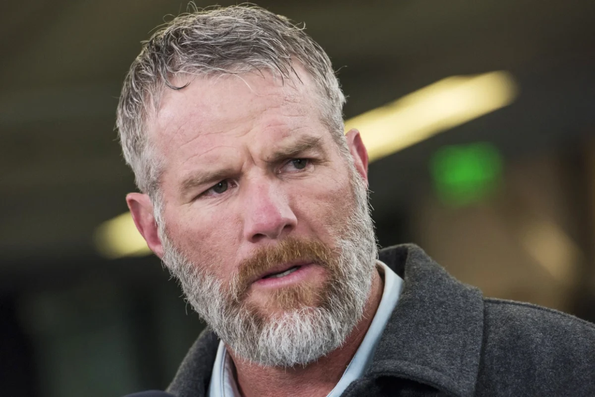 Brett Favre Appeals Dismissal of Defamation Lawsuit Against Shannon Sharpe
