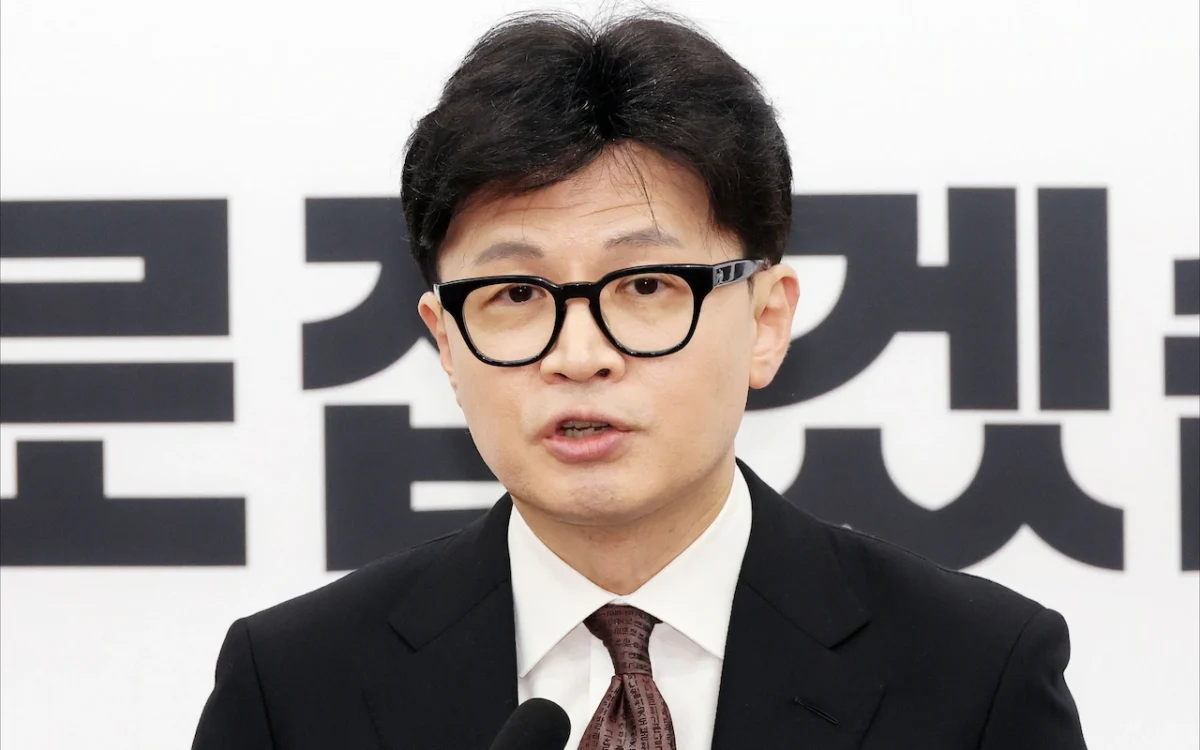 South Korean Ruling Party Leader Resigns Amid Political Crisis
