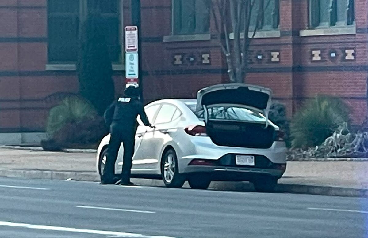 Capitol Police Detain Individual Claiming to Have Molotov Cocktail and Knife