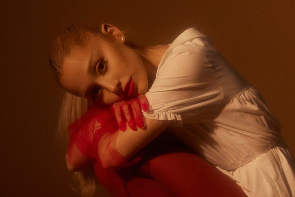 Ariana Grande Confirms 2026 Tour With Five Nights in London