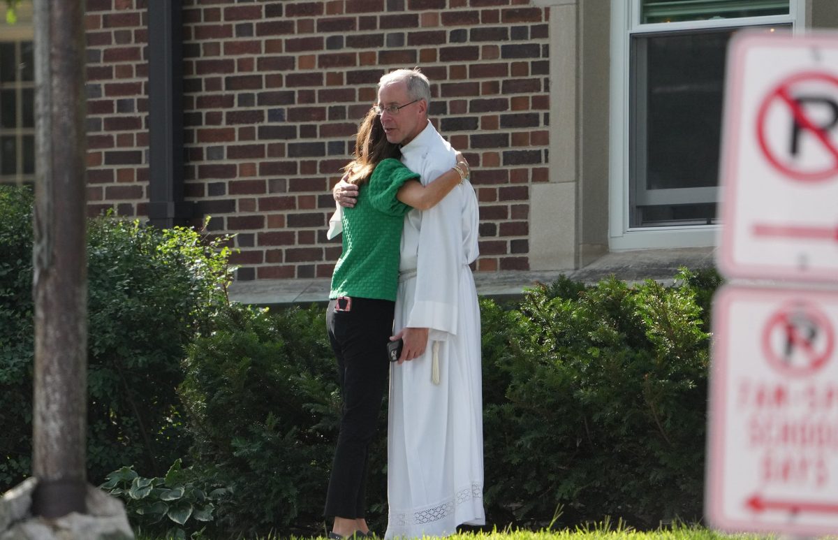Minneapolis Community Mourns Victims of Catholic School Shooting