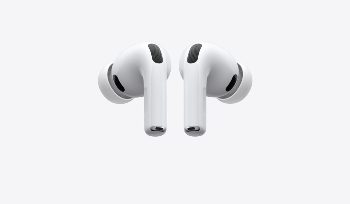 Apple Adds Live Translation to AirPods Pro 3